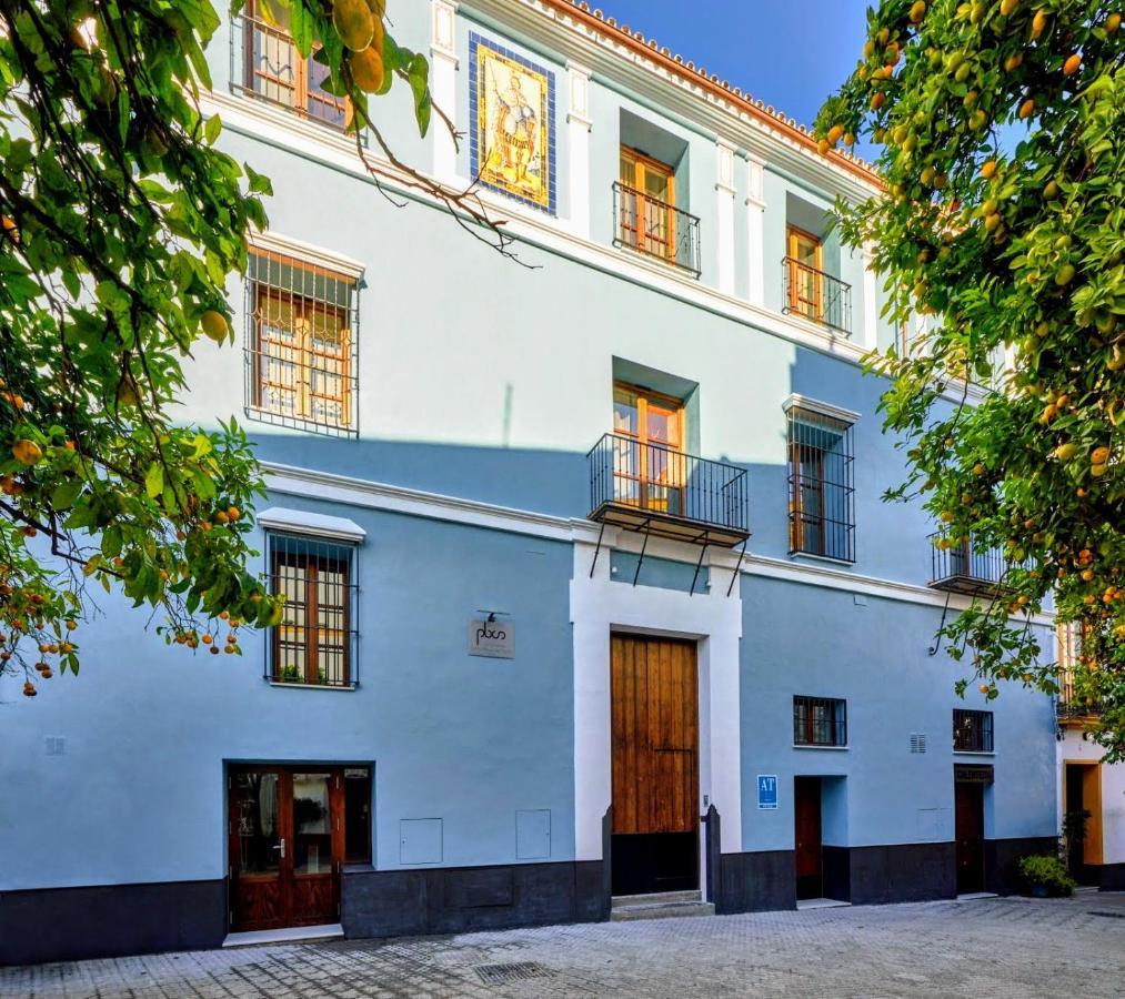 Palacio Del Siglo XVII Frente A Los Jardines De Murillo Севілья Екстер'єр фото