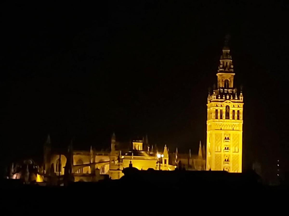 Palacio Del Siglo XVII Frente A Los Jardines De Murillo Севілья Екстер'єр фото
